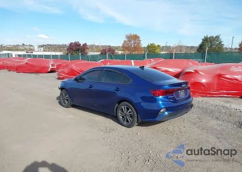 2023 Kia Forte Lxs z USA, uszkodzony, nr VIN 3KPF24AD5PE504803